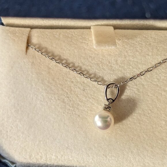 Pearl and Diamond Necklace by Mikimoto - gorgeous - Picture 3 of 8